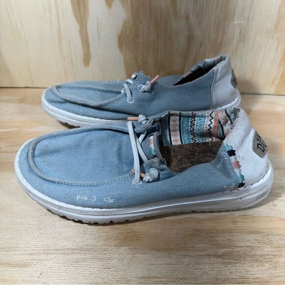 Hey Dude Light Denim Slip-On Shoes Women’s Size 5 - Picture 1 of 9